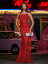 Robe Appliquée en Jersey à Col Carré avec Traîne Balayage Rouge