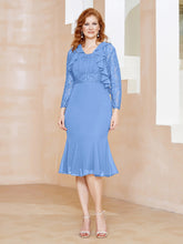 Robe Fourreau en Mousseline Longueur de Mollet à Col en Scoop avec Dentelle Bleu