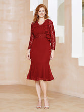Robe Fourreau en Mousseline Longueur de Mollet à Col en Scoop avec Dentelle Rouge