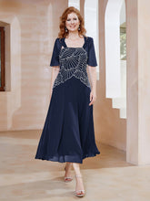 Robe à Encolure Carrée en Mousseline Longueur de Mollet avec Perles Bleu Marine