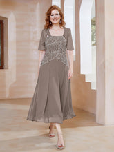 Robe à Encolure Carrée en Mousseline Longueur de Mollet avec Perles Taupe