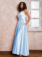 Maxi Robe en Satin à Bretelles Spaghetti avec Poches Bleu Ciel