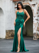 Robe de Soirée Fourreau à Col en V en Satin avec Traîne Balayage Vert Foncé