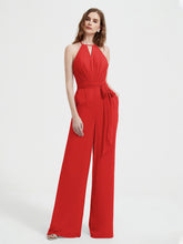 Jumpsuit Plissé Sans Manches à Encolure Licou avec Ceinture Rouge