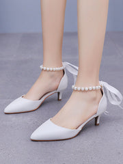 Chaussures de Mariage à Talons Kitten et Bout Pointu avec Bride à la Cheville