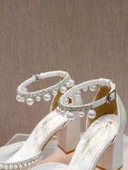 Talons hauts à bloc avec perles et diamants, bride cheville élégante