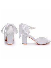 Sandales à Talon Chunky avec Bout Peep Toe Rubans et Perles
