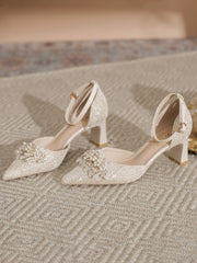 Chaussures de mariage élégantes à talons épais avec perles pour femmes