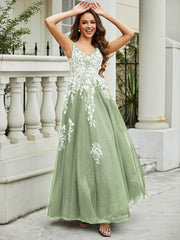 Robe Appliquée en Tulle Dentelle à Col en V Plongeant Sauge Poudrée