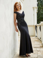 Robe de A-ligne en Mousseline à Perles et Col en V Noir