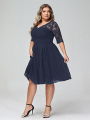 Dentelle et Mousseline Robe Courte avec Demi-Manches Bleu Marine Grande Taille