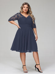 Dentelle et Mousseline Robe Courte avec Demi-Manches Bleu Marine Grande Taille