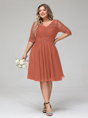 Dentelle et Mousseline Robe Courte avec Demi-Manches Rouille Grande Taille