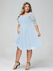 Dentelle et Mousseline Robe Courte avec Demi-Manches Bleu Ciel Grande Taille