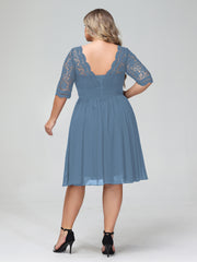 Dentelle et Mousseline Robe Courte avec Demi-Manches Bleu de Schiste Grande Taille