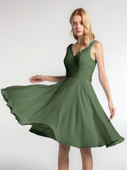 Mini-Robe Corsage Plissée à Col en V avec Jupe Circulaire Olive Verte