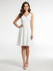Mini-Robe Corsage Plissée à Col en V avec Jupe Circulaire Ivoire
