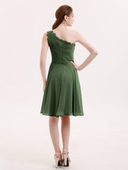 Une Epaule Dentelle Robe Demoiselle d'honneur Courte Olive Verte
