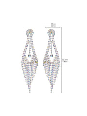 Boucles d'oreilles longues à pampilles élégantes en diamant