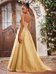 Maxi Robe de Bal Appliquée avec Corset en Tulle et Dentelle à Col Licou Or