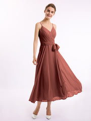 Spaghetti Bretelle Longueur De Mollet Robe Avec Ceinture Nœud terracotta