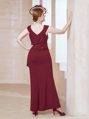 Robe à Col V en Crêpe Extensible avec Paillettes Bordeaux