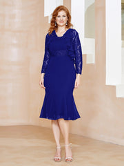 Robe Fourreau en Mousseline Longueur de Mollet à Col en Scoop avec Dentelle Bleu Royale