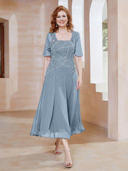 Robe à Encolure Carrée en Mousseline Longueur de Mollet avec Perles Bleu Poudré