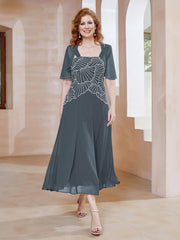 Robe à Encolure Carrée en Mousseline Longueur de Mollet avec Perles Bleu de Schiste