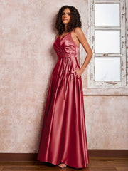 Maxi Robe en Satin à Bretelles Spaghetti avec Poches Bordeaux