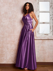 Maxi Robe en Satin à Bretelles Spaghetti avec Poches Raisin