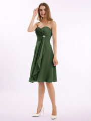 Longueur De Genou Mousseline Robe Avec Col En Cœur Olive Verte