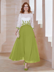 Robe en Mousseline avec Longueur de Mollet à Col Appliqué Trèfle