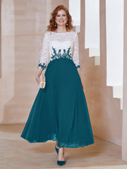 Robe en Mousseline avec Longueur de Mollet à Col Appliqué Bleu Encre