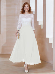 Robe en Mousseline avec Longueur de Mollet à Col Appliqué Ivoire