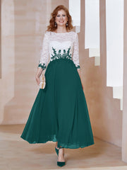 Robe en Mousseline avec Longueur de Mollet à Col Appliqué Paon