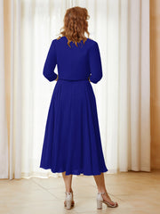 Robe de A-ligne en Mousseline et Dentelle à Col Illusion Longueur de Mollet Bleu Royale