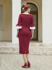 Robe Fourreau Plissée et Appliquée à Encolure en Scoop Bordeaux Grande Taille