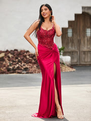 Robe de Soirée Fourreau à Col en V en Satin avec Traîne Balayage Bordeaux