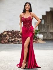 Robe de Soirée Fourreau à Col en V en Satin avec Traîne Balayage Bordeaux