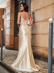 Robe de Soirée Fourreau à Col en V en Satin avec Traîne Balayage Champagne
