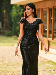 Robe de Soirée Sirène à Col en V en Satin avec Traîne Balayage Noir
