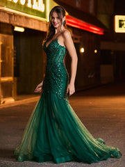 Maxi Robe Trompette Sans Bretelles en Paillettes avec Traîne et Fente Vert Foncé