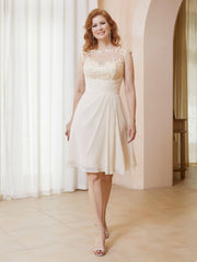 Robe de A-ligne en Mousseline avec Encolure Illusion Longueur aux Genou en Dentelle Champagne Grande Taille