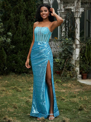 Robe Fourreau en Paillettes avec Déco Strass et Fente Jade
