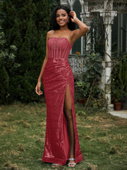 Robe Fourreau en Paillettes avec Déco Strass et Fente Bordeaux