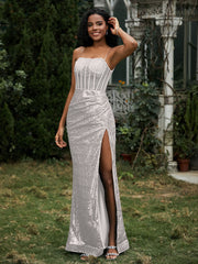 Robe Fourreau en Paillettes avec Déco Strass et Fente Argent