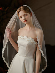 Voiles de tulle à deux couches avec bords appliqués