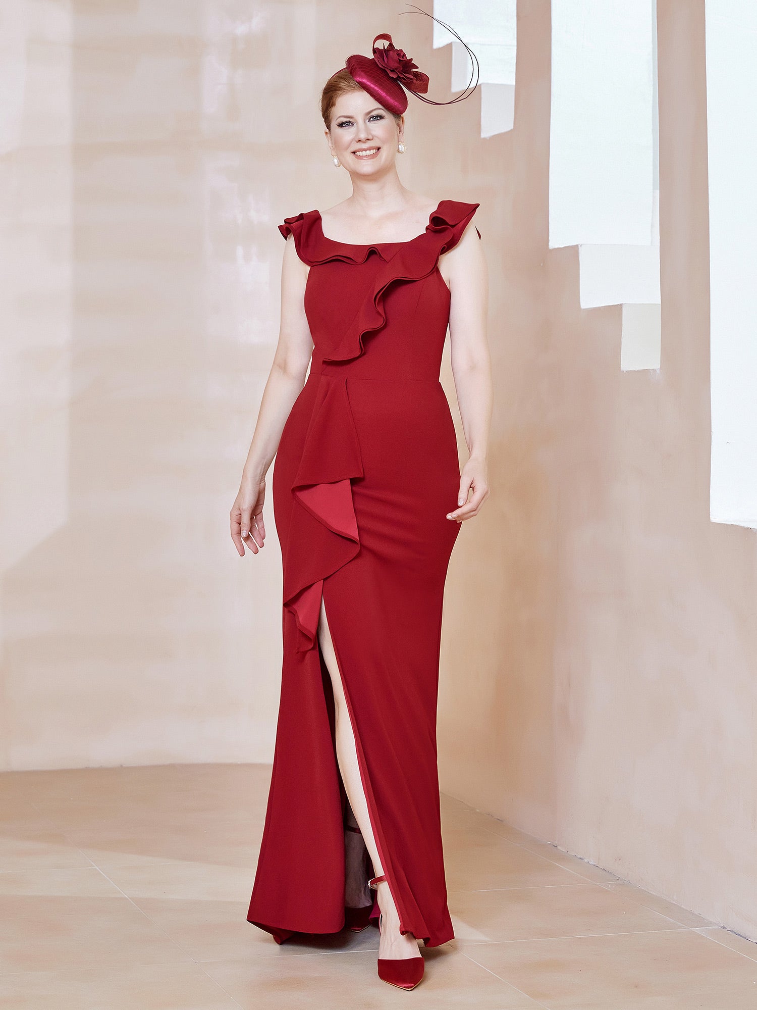 Robe Fourreau en Crêpe Stretch avec Fente Rouge