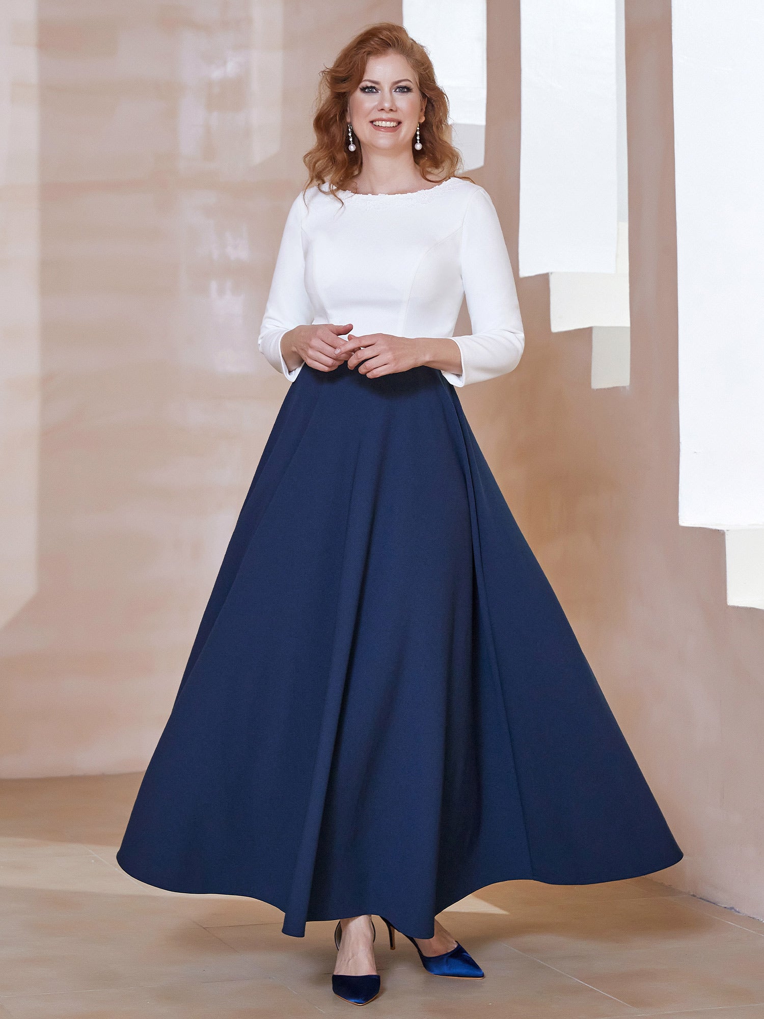 Robe de A-ligne à Col en Dentelle Longueur de Mollet Bleu Marine